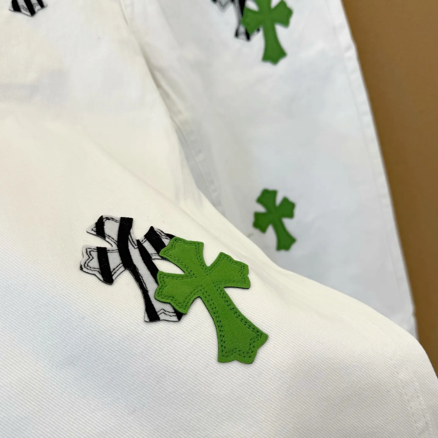 P230 Style number: D322 🇬🇧UK only | Chrome Hearts Chrome Hearts Green Zebra Jeans UK London Limited Apple Green Zebra Cross Jeans SIZE #28 30 32 34